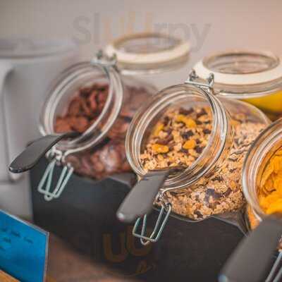 Via Bar & Restaurant