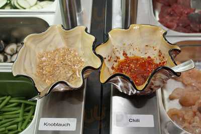 Huangs Asia Restaurant