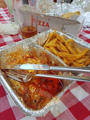 Ninas Pizza & Bistro