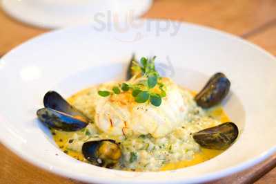 Vinoteca-trattoria Und Weinbar