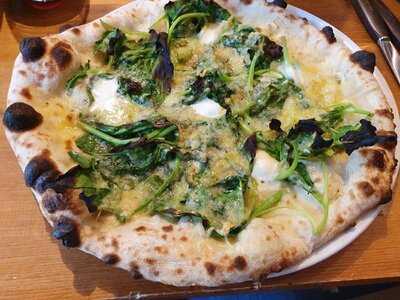 Nineofive Neapolitanische Pizza & Wein