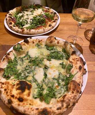 Nineofive Neapolitanische Pizza & Wein