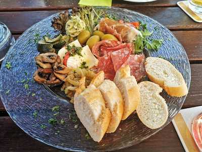 Oma Kepmann Der Gastliche Hof