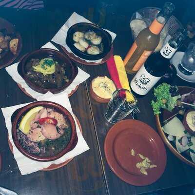 El Cilantro Tapas Bar Y Restaurante