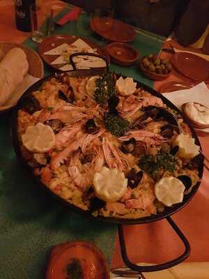 El Cilantro Tapas Bar Y Restaurante