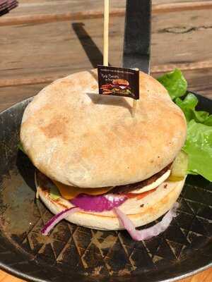 American Burger Lounge