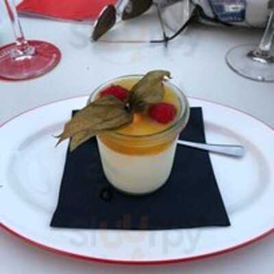 Julia's… Restaurant & Café Bar