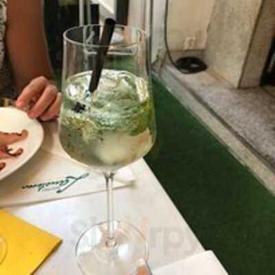 Ta Os Weinbar By Lausterer