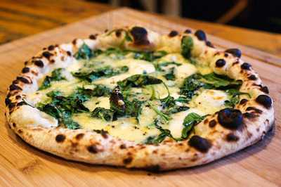 Nineofive Neapolitanische Pizza & Wein