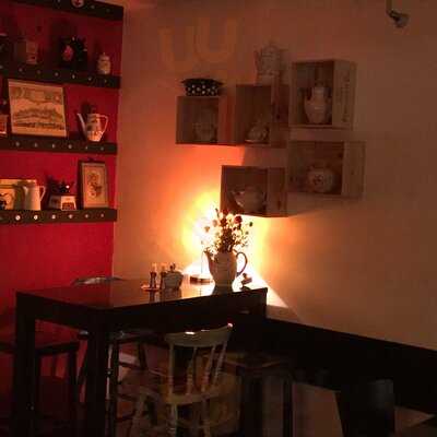 Curios Bistro & Cafe