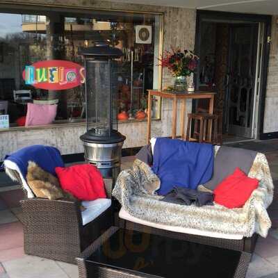 Curios Bistro & Cafe