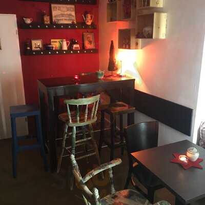 Curios Bistro & Cafe