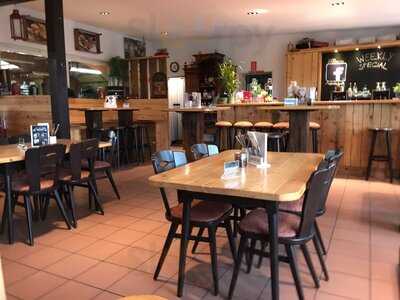 Raph's Bbq Family Diner