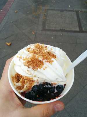 Ohlala. Dein Frozen Yogurt.