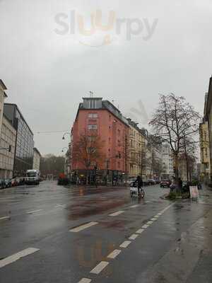 Woyton In Der Höhle