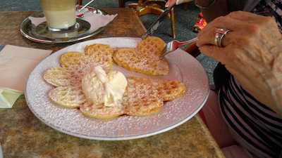 Cafe Und Konditorei Hecker