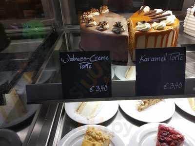 The O’ Mackay’s Cafe And Pub