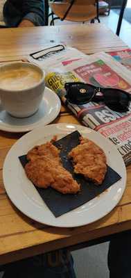 Carlsons Coffee Food Bar