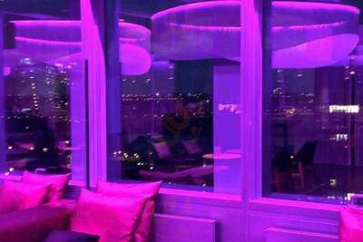 The View Skylounge & Bar