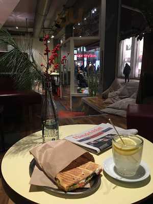 Woyton An Der Schildergasse