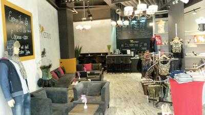 Azuro Fashion-inn-bar Gmbh