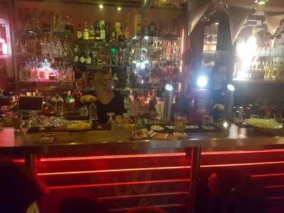 Iguana Bar • Bistro