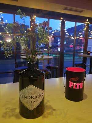 Iguana Bar • Bistro