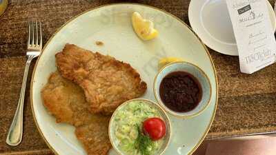 Schulauer Fährhaus Und Willkomm-höft