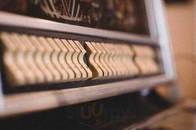 As/if Recordstorecafé