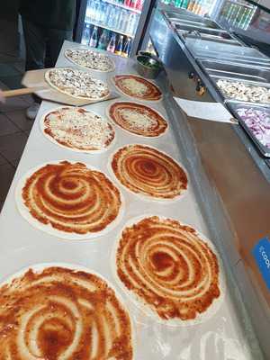 Akin Pizzeria Und Donerhaus