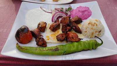 Meral Restaurant & Grillhaus