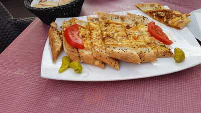 Meral Restaurant & Grillhaus