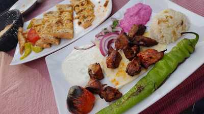 Meral Restaurant & Grillhaus