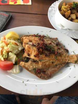 Port 19 - Meat & Moore