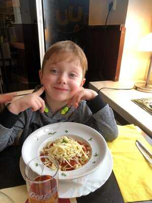 Port 19 - Meat & Moore