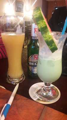 Aqui Pub & Bar Restaurant 