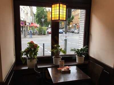 Sakura Running Sushi