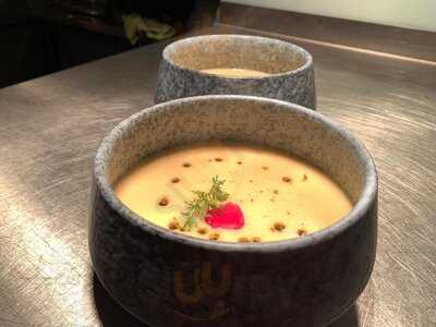 Finns Wine & Kitchen