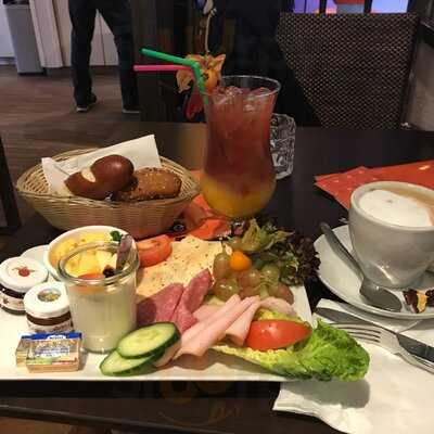 Zelle  Bar & Kitchen