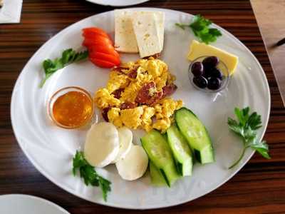 Kristall Grill Kebap Restaurant