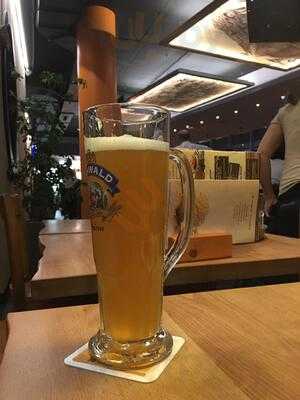 Woody's American Restaurant