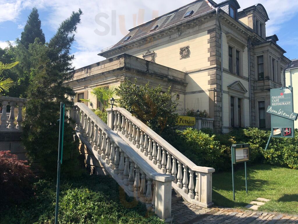 Galerie Cafe Und Restaurant Ambiente