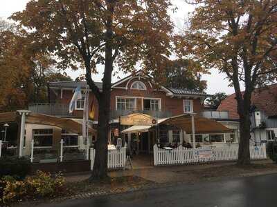 Hotel & Cafe Strandeck