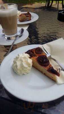 Cafe & Restaurant Tilia