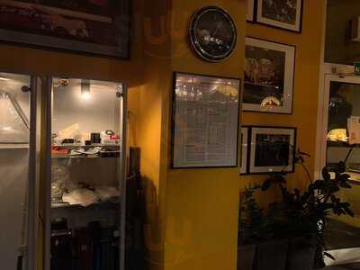 Frank's Billard Café