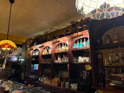 Frank's Billard Café