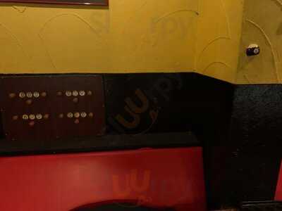 Frank's Billard Café