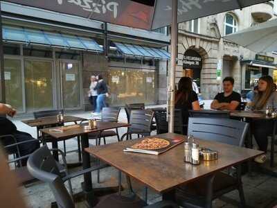 Pizza Hut Stuttgart, Rotebühlplatz