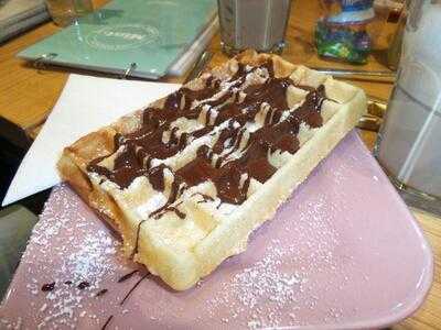 Mint Ice Cream & Coffee