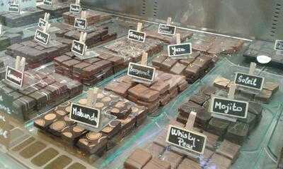 Mint Ice Cream & Coffee